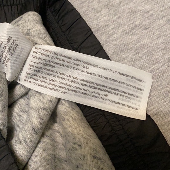 Hollister Crop Fleece-lined Half-zip Windbreaker - Picture 10 of 10